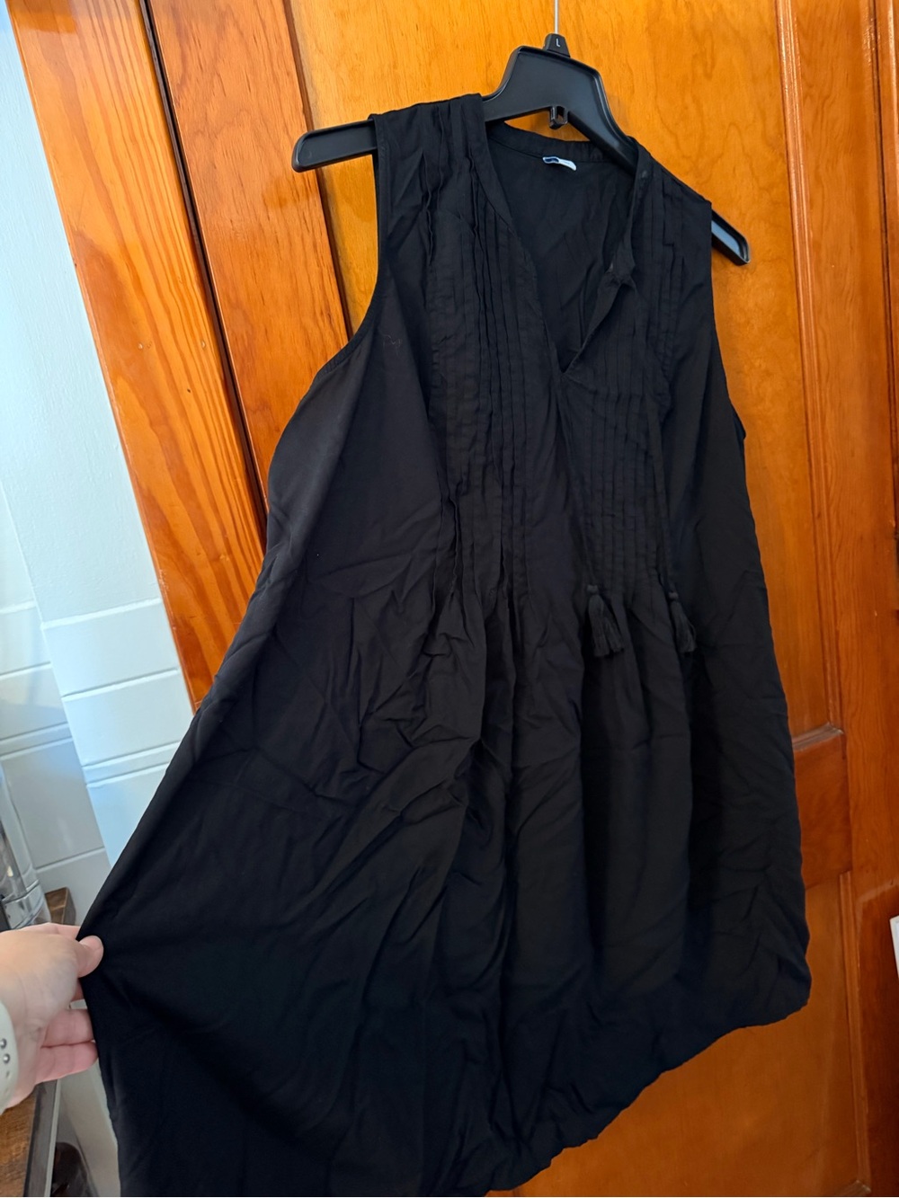 Old Navy Black Sleeveless Pintuck Midi Dress